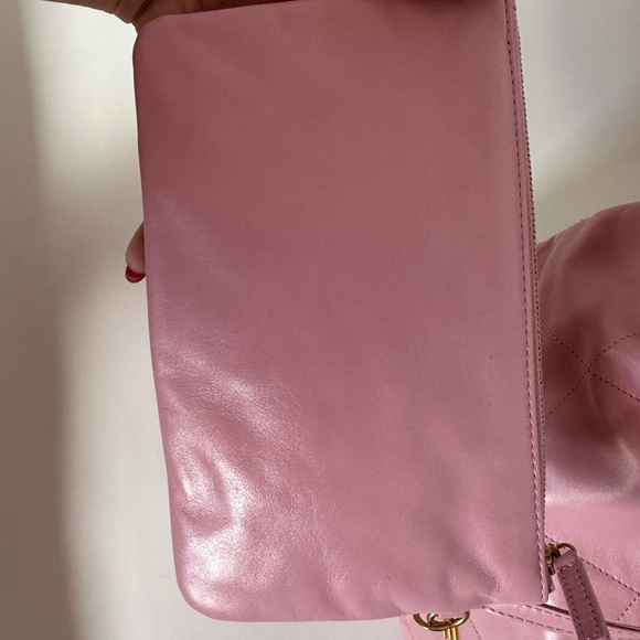 EUC Chanel Small 22 Bag Pink Calfskin Antique Gold Hardware - Picture 12 of 16